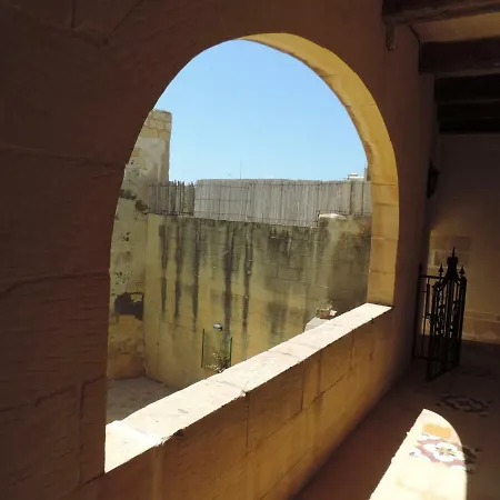 ゲストハウス Balluta