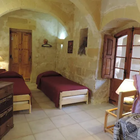 Balluta 3* Għarb