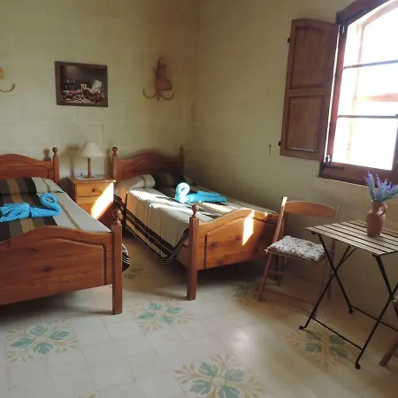 Balluta ゲストハウス 3*